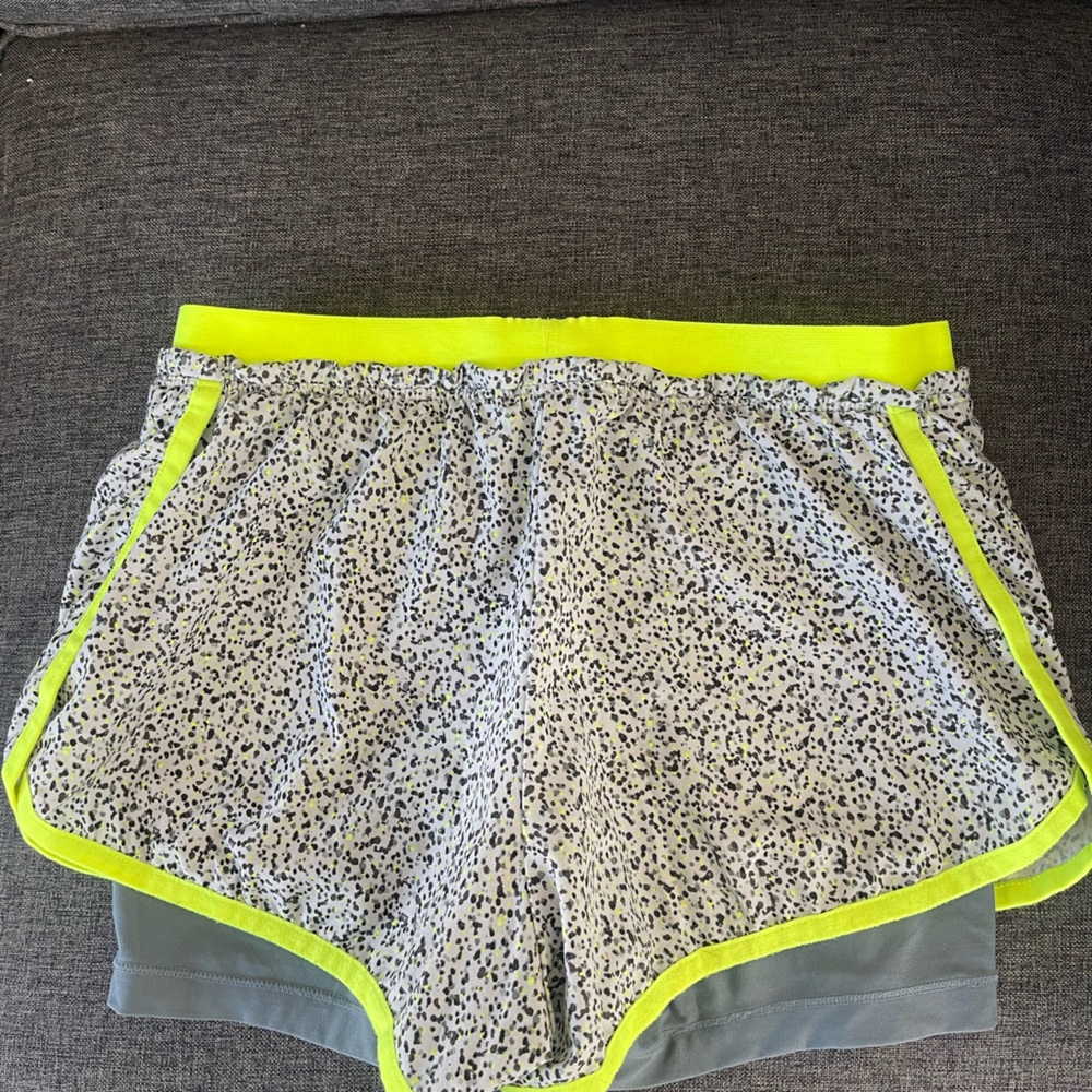 Nike Dri-Fit Women's Patterned Lined Running Athletic Shorts with Neon Trim